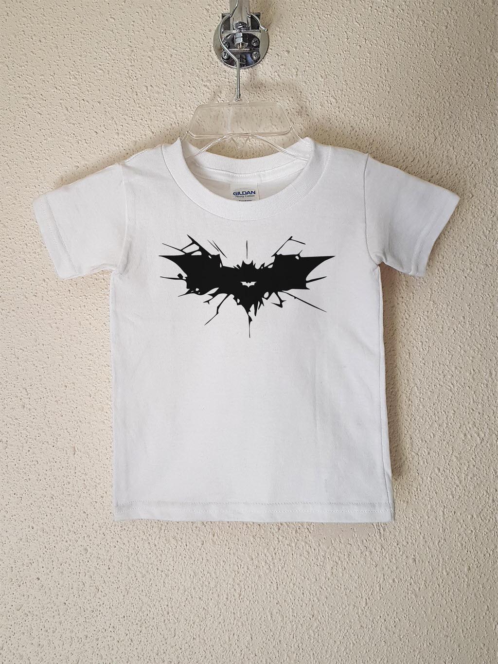 Batman Stencil Negro Polera Blanca Corta Niño Poleradicto - Poleras con Diseño Personalizado
